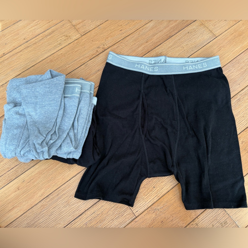 6 Pairs - Hanes underwear - Men’s Medium